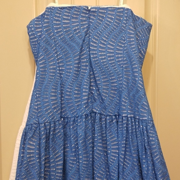 Lilly Pulitzer size 8 Emma Bubble, Blue Eyelet - Picture 6 of 6